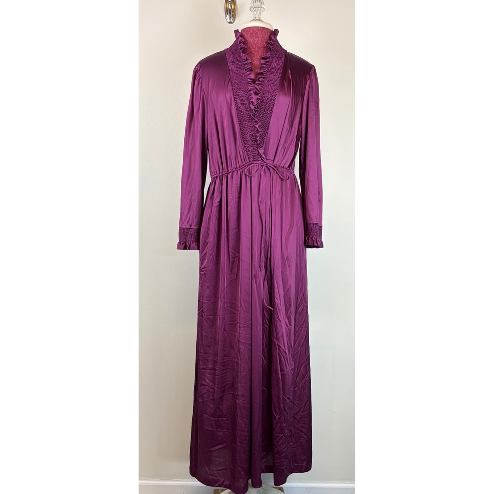 JCPenney Robe Medium Purple Vintage Antron Nylon Maxi Ruffle Smock Old Hollywood